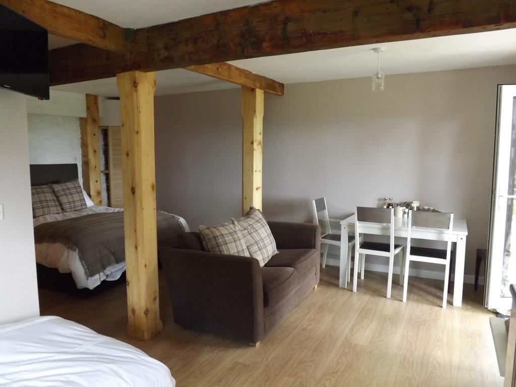 The Swallows Guest House New Quay  Exterior photo