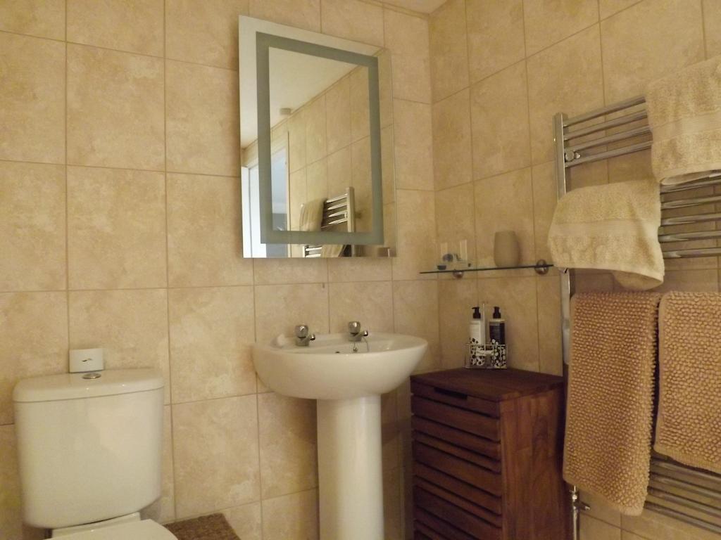The Swallows Guest House New Quay  Room photo